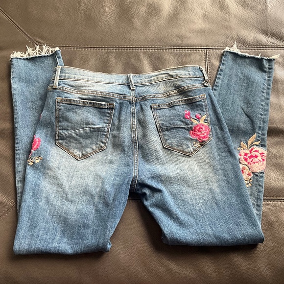 Driftwood JACKIE Hippie Floral Straight Leg Jeans Embroidered Boho Blue Pink 30 - Picture 4 of 7
